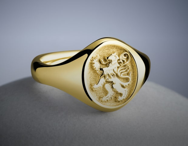 Signet ring with crests, motifs & emblems